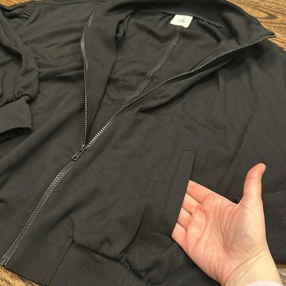 Cabi Style 3731 Chance Bomber Jacket in Black Size S - Picture 5 of 8